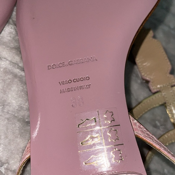 Preloved Dolce & Gabbana size 38 pristine condition. Pinkish color .. - Picture 7 of 9